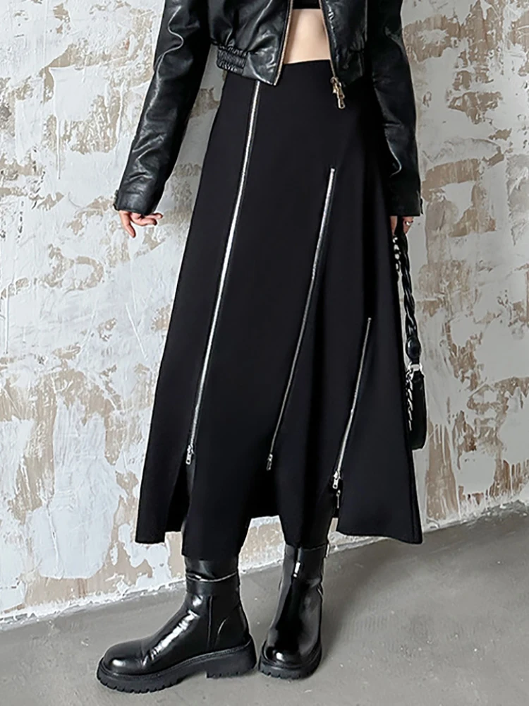 [EAM] High Elastic Waist Black Zipper Splited A-line Half-body Skirt Loose Women Fashion Tide New Spring Autumn 2026 1DH4445