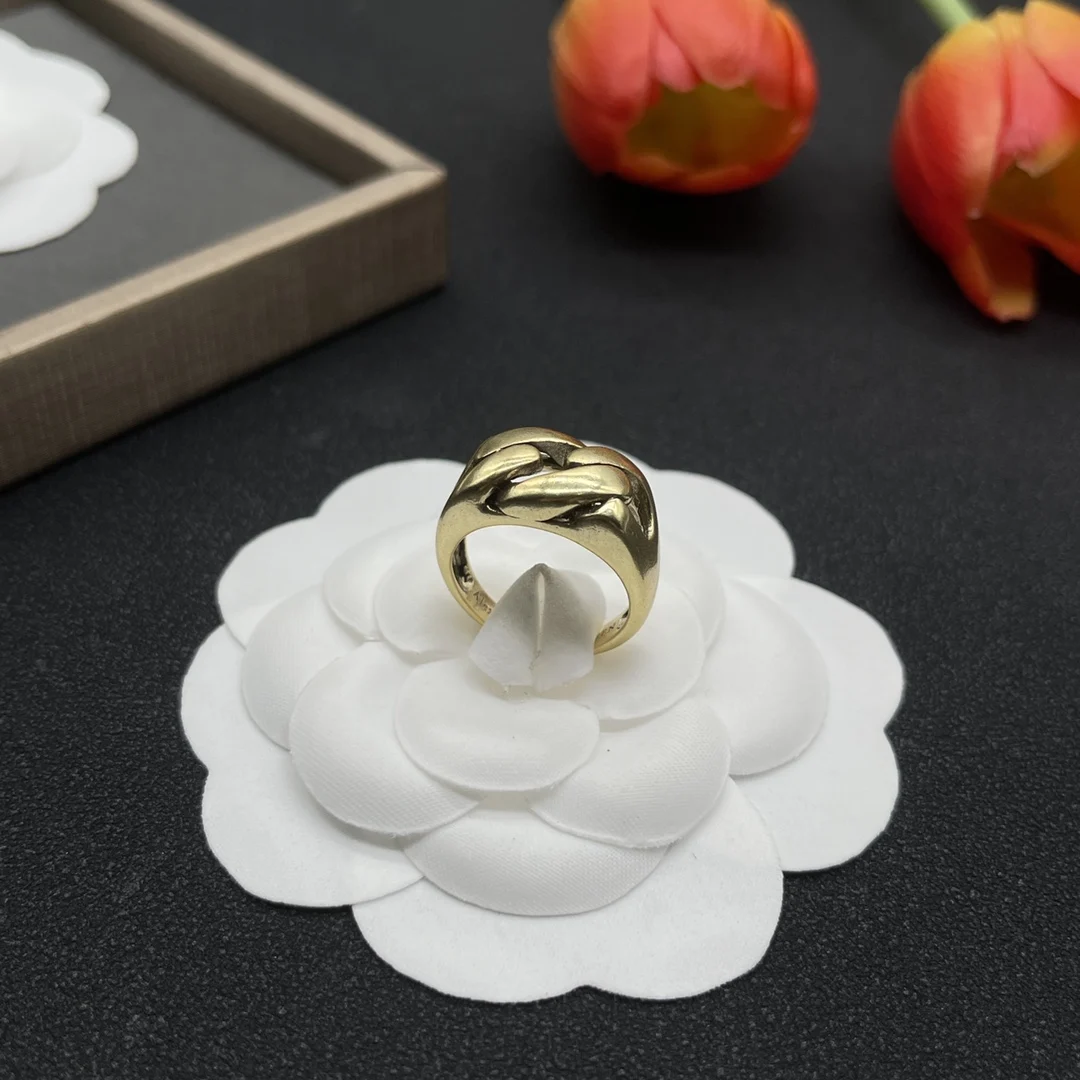 

Fashion vintage make old style ring