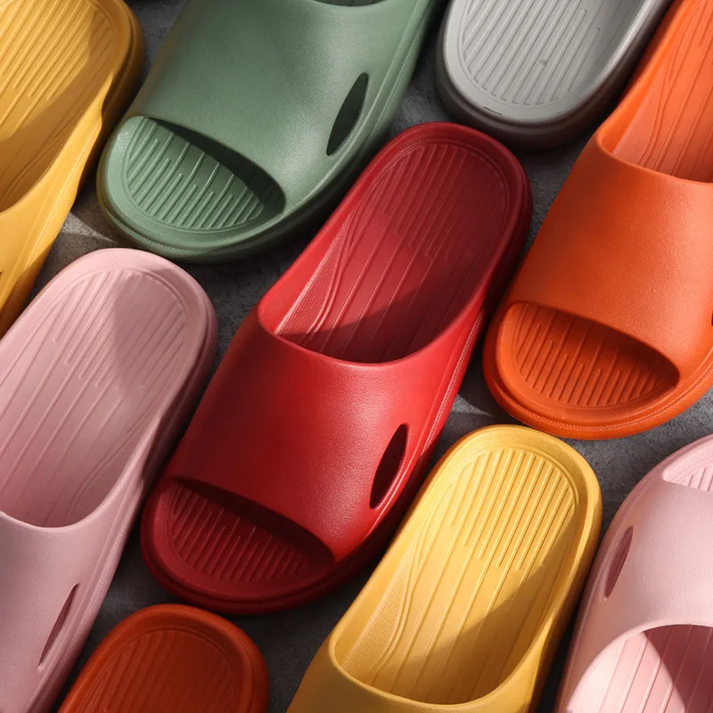 Unisex Men's Slippers Summer Platform Light Soft Men Slippers Clogs Couple Men Sandals Bathroom Slippers Non-slip EVA Slippers