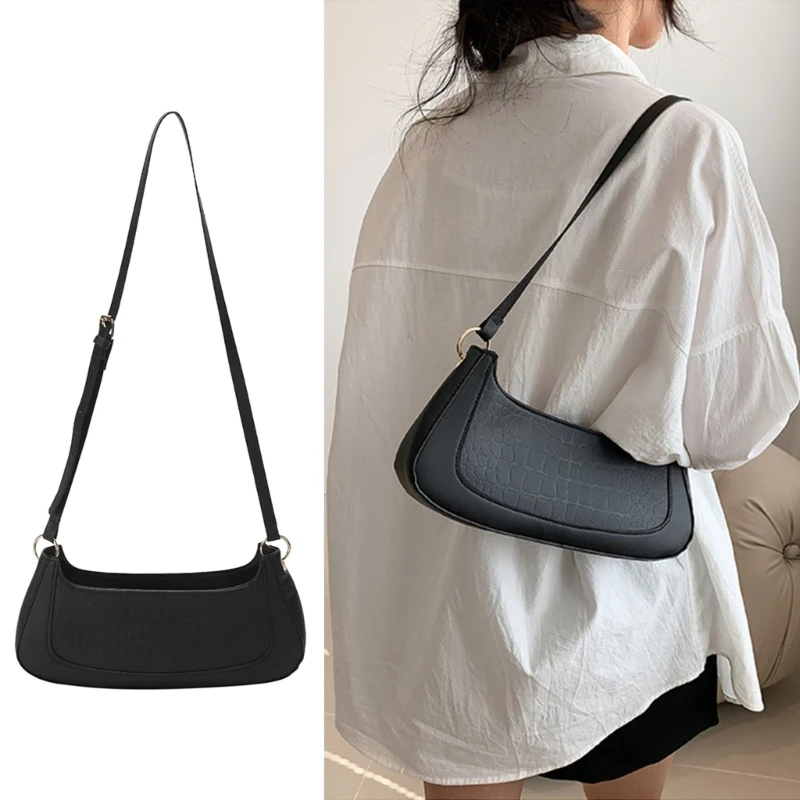 Рисунок 2 - Модная сумка на ремне из искусственной кожи