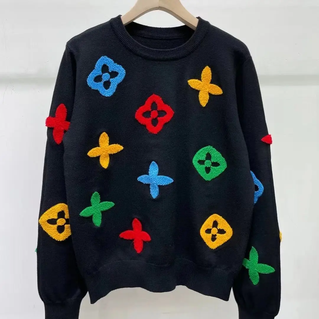 

2023 Autumn/winter New Sweater Women's Embroidered Flower Round Neck Long Sleeved Knitted Top Versatile Loose Sweater