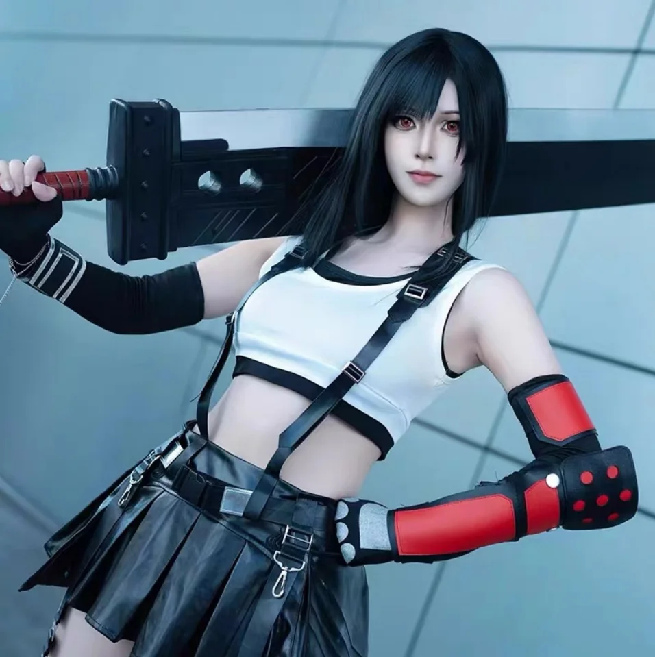 Final Fantasy VII: Tifa Lockhart | White Cosplay Costume Set 25 Final Fantasy VII Tifa Lockhart Cosplay Costume for Women (Unofficial)
