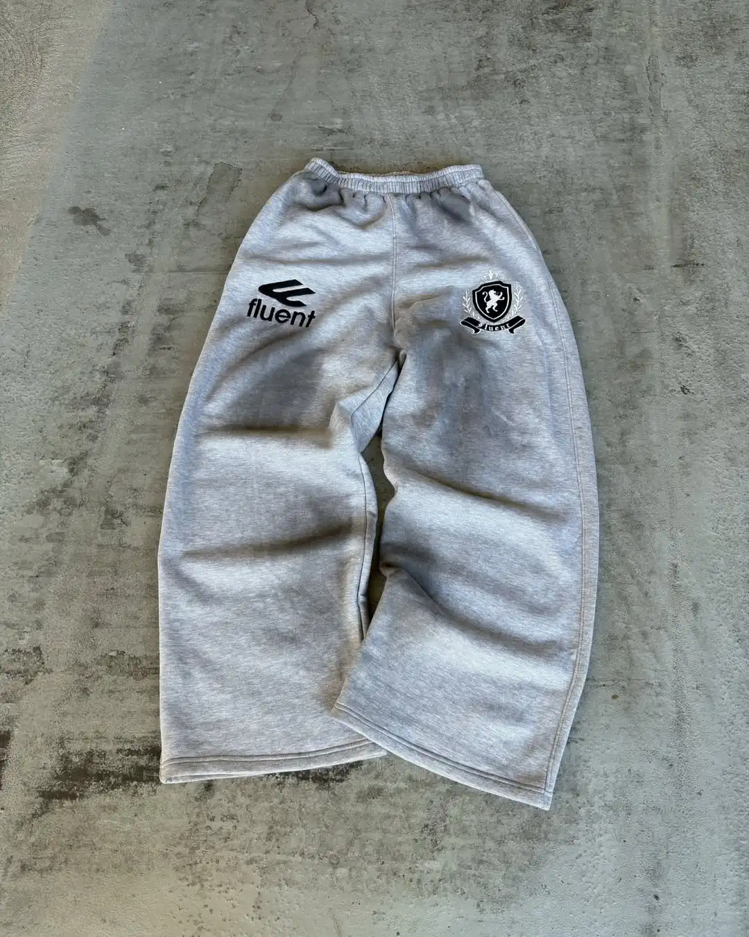 Hip hop Embroidered Oversized Sweatshirt Crown Grey Set Retro Stripe Embroidered Zipper Hoodie Sweatpants Set Mens Two Piece Set 3
