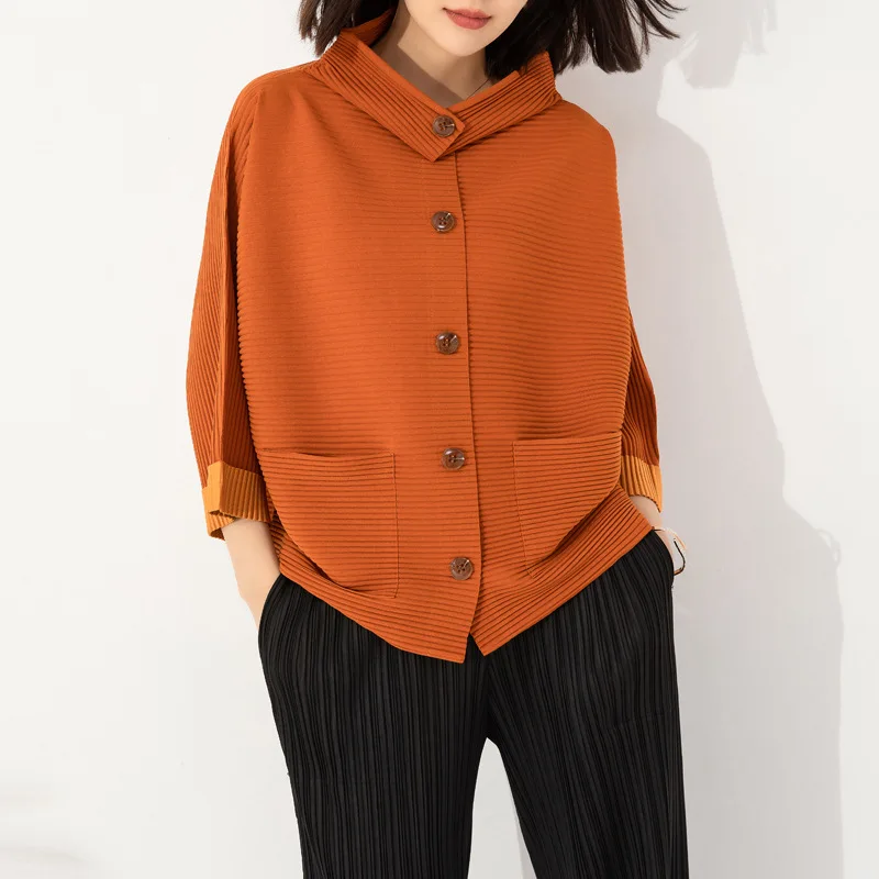 

Women's coat Miyake Pleated Fashion plus-size blazer with high-neck and seven-quarter sleeves