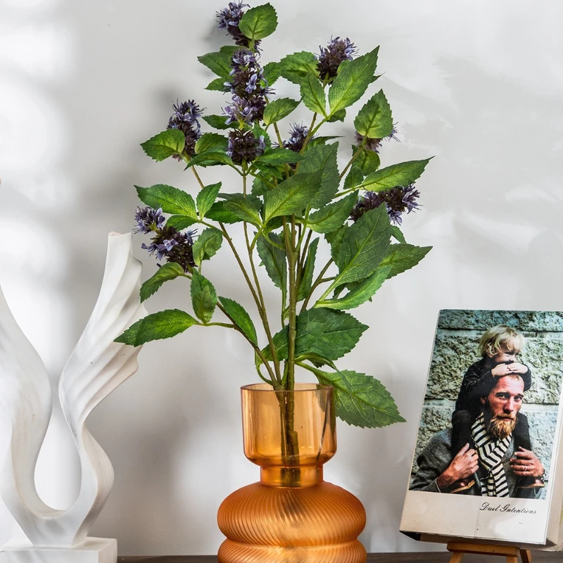 4 Stück Hochzeits-Seidenblumen in Rosa und Lavendel, Künstliche Blumen für Auditorium-Dekoration, Simulierte 3-Köpfige Patchouli-Zweige, Kunstblumen