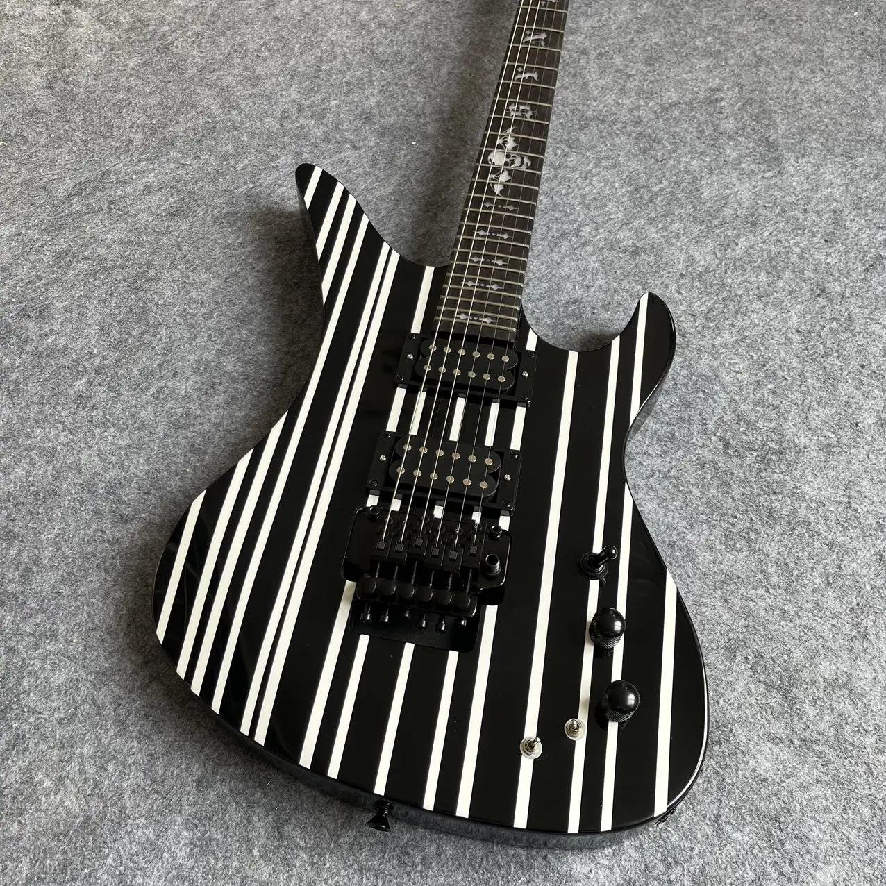 

Factory direct sales, free shipping, physical electric guitar