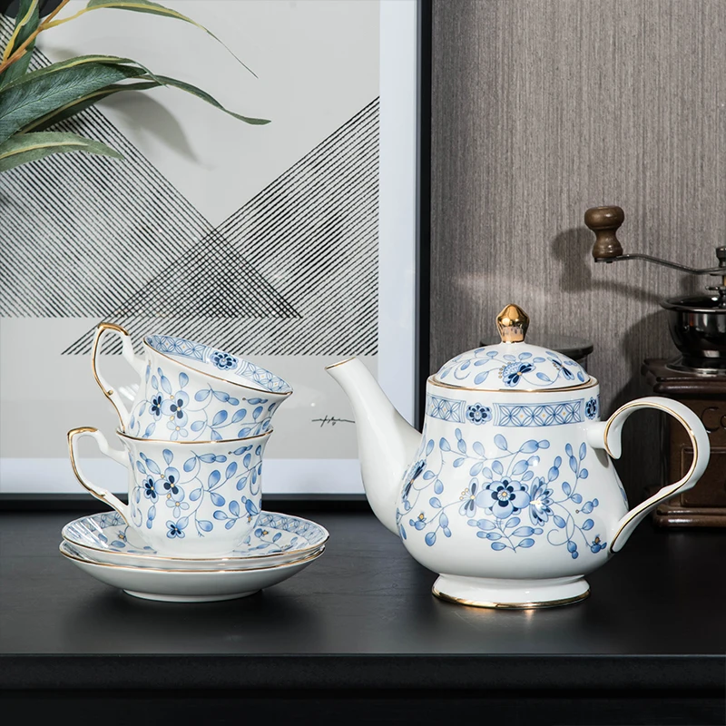 

European StyleTeapot Set Vintage Teacup Vintage Court Bone China Cup Saucer Ceramic Coffee Pot Home Mug Exquisite Drinking Uten