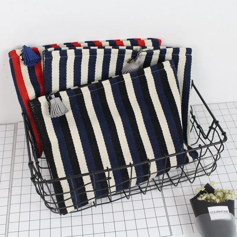 

Korean Canvas Strip Day Clutch Women Fashion Thick Makeup Bag With Tassel Pendant Ladies Party Evening Bags Bolsa Envelope Bags