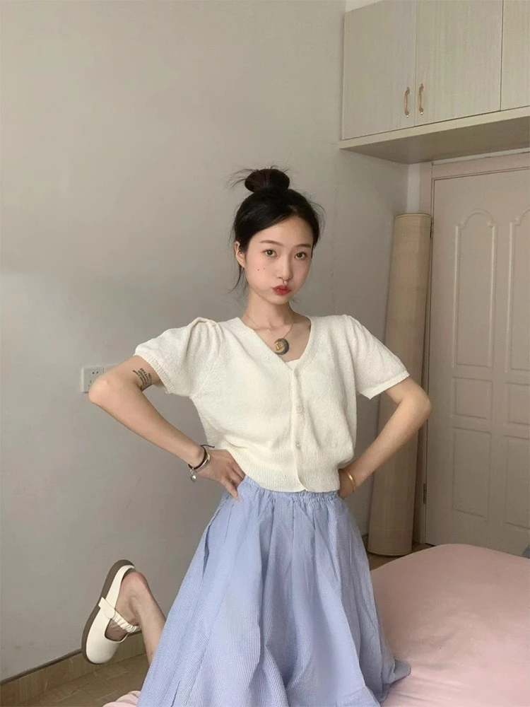 Small perfume wind temperament wild bubble sleeve short blouse female foreign fashionable waist thin V-neck short-sleeved knitwe