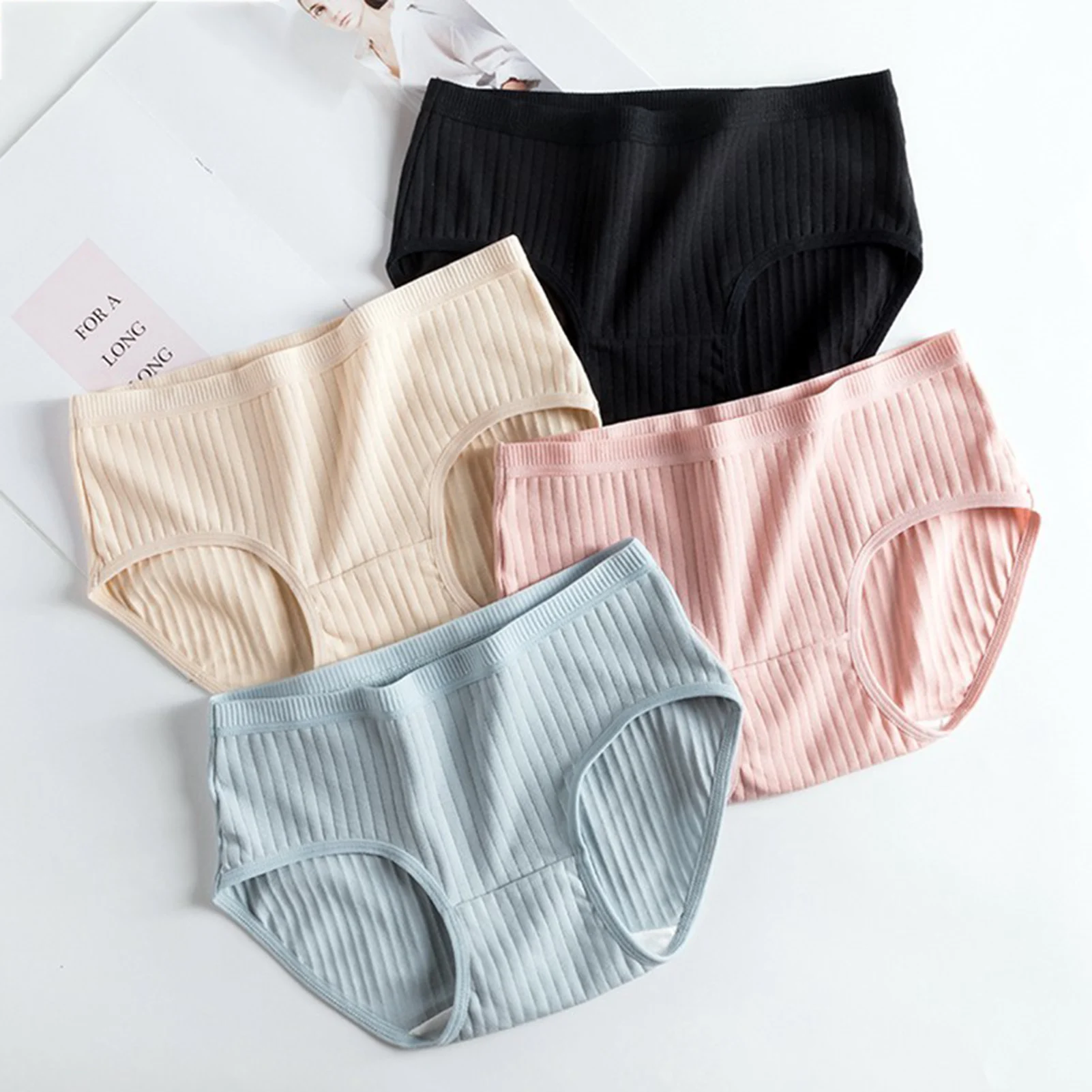

Woman Mid-waist Seamless Panties Soft ​Stretch Waist Edge Underwear for Daily Trip Sports Wearing NIN668