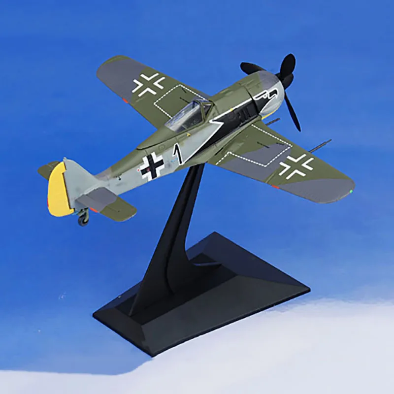 

Коллекционная игрушка для взрослых в масштабе 1/72 Fokker Wolf Fw190A