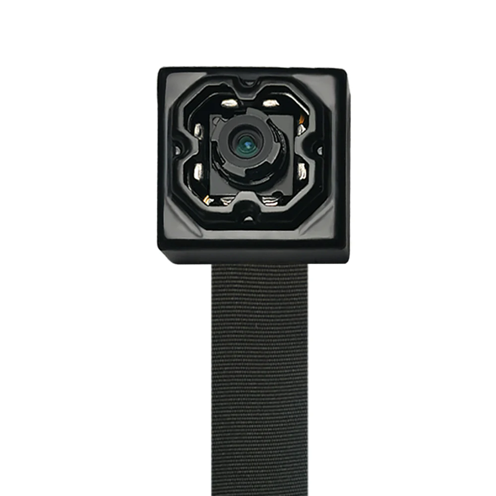 Caméra action Sony IMX258 équipée de l'objectif anti-secousse Matecam 4K, fixée sur un casque de vélo en pleine action.