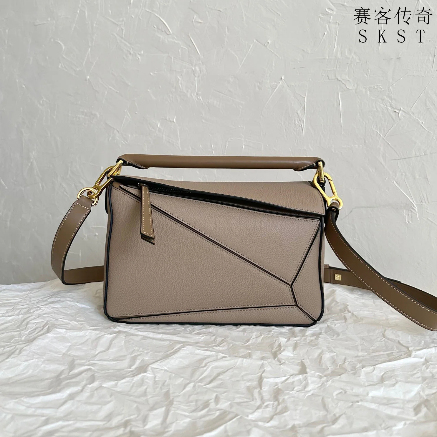

Luxury senior sense spliced small geometric bag Female designer fashion handbag single shoulder crossbody bag small square bag