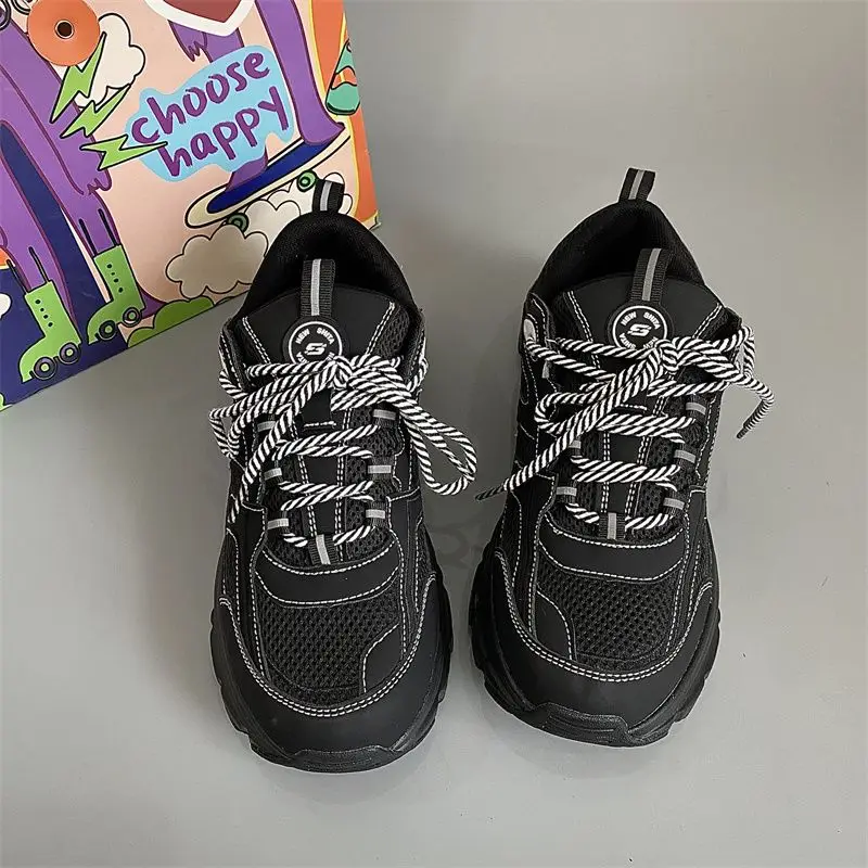 Рисунок 5 - Кроссовки для мужчин и женщин