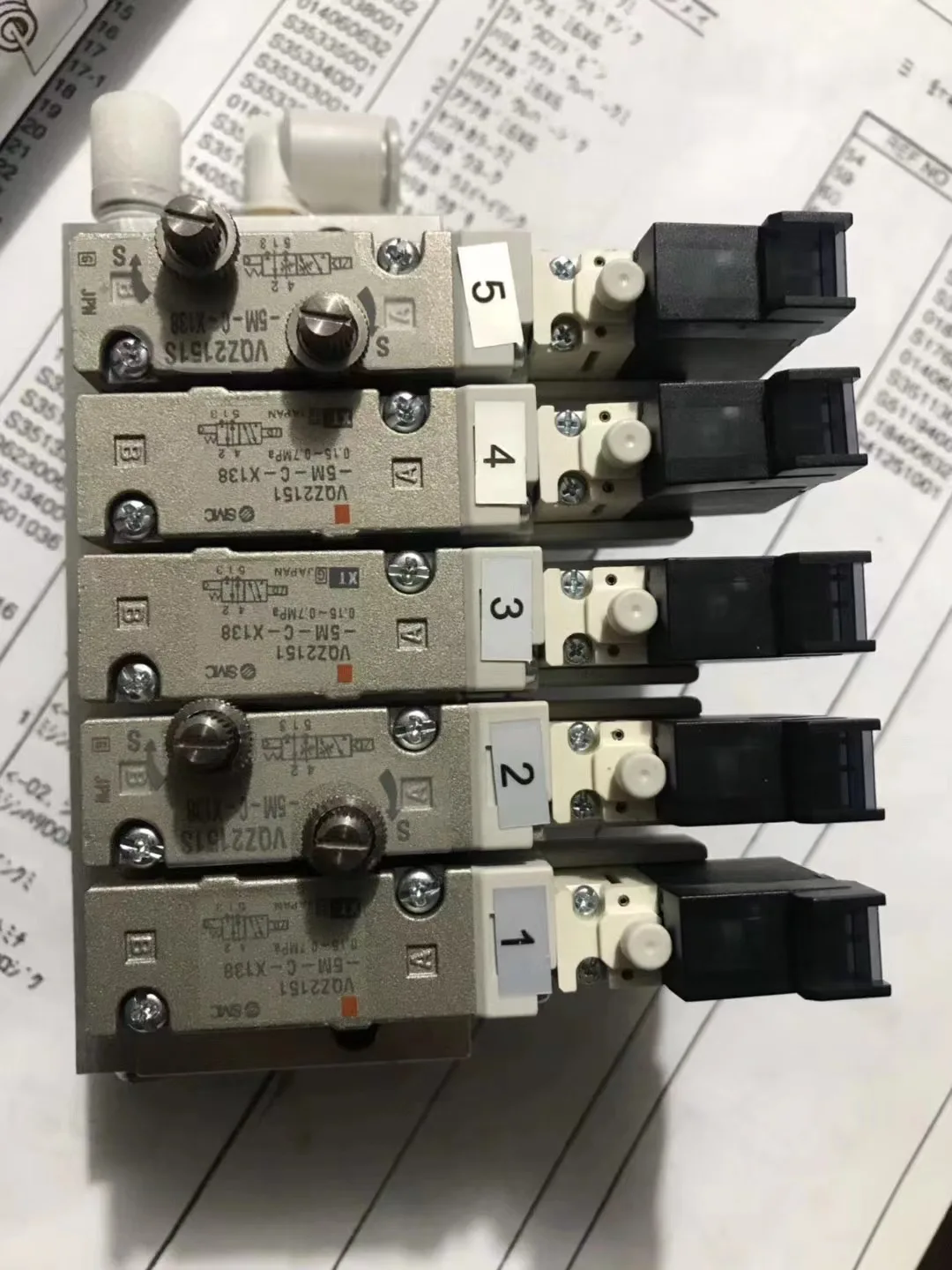 

Соленоид атмосферного давления Brother RH9820, соленоид 5 assy SA39115100, промышленная лампа