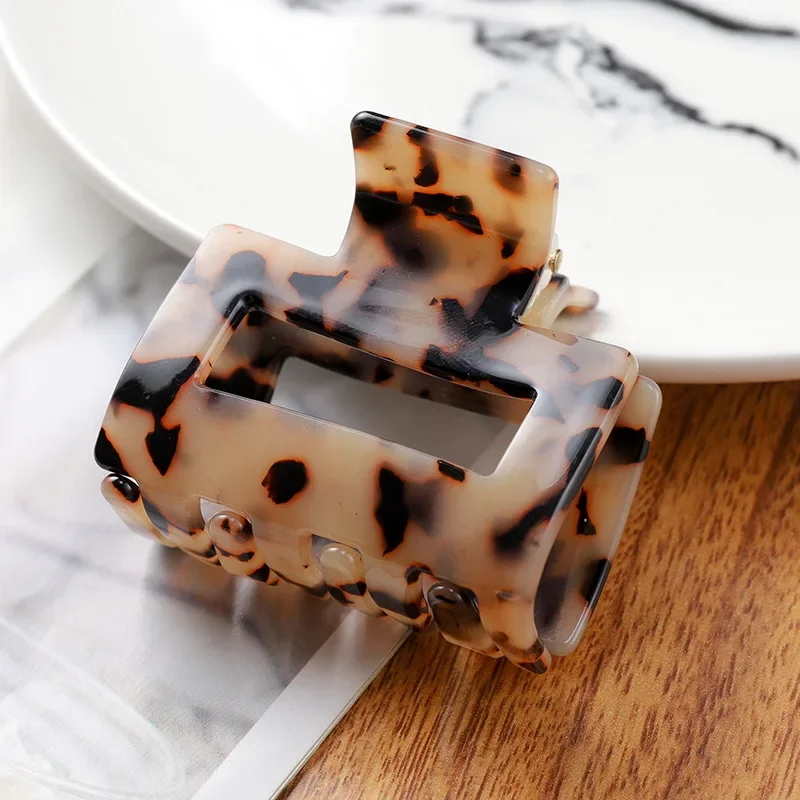 Рисунок 4 - Модные женские заколки-крабы из ацетата