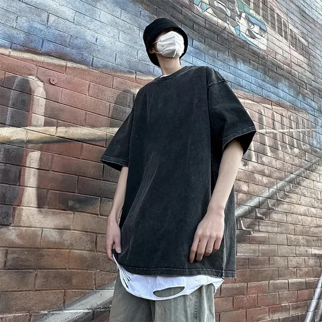 레트로한 분위기와 현대적인 편안함을 갖춘 최고 품질의 코튼 티셔츠