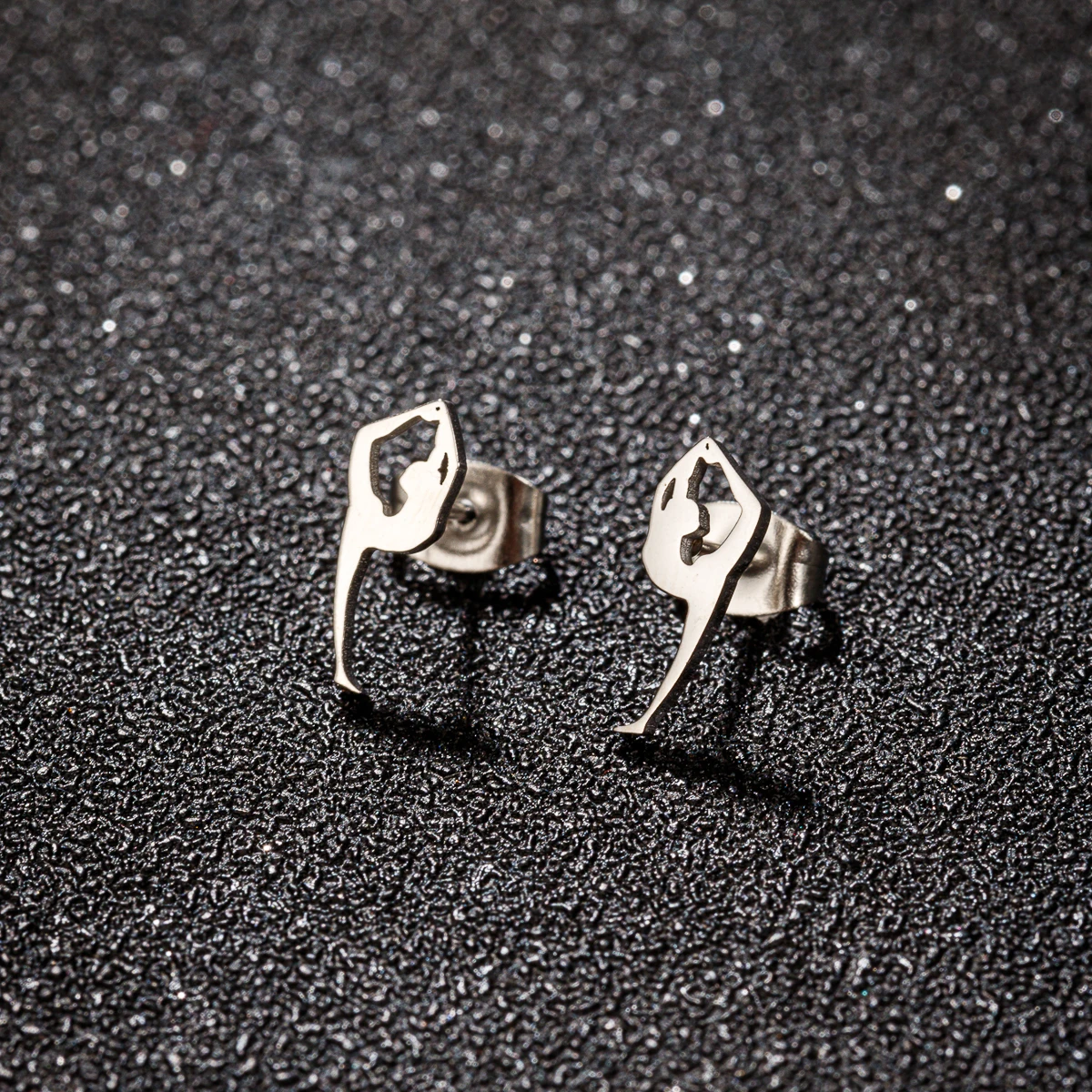Orecchini a leva in argento sterling con ballerina bicolore