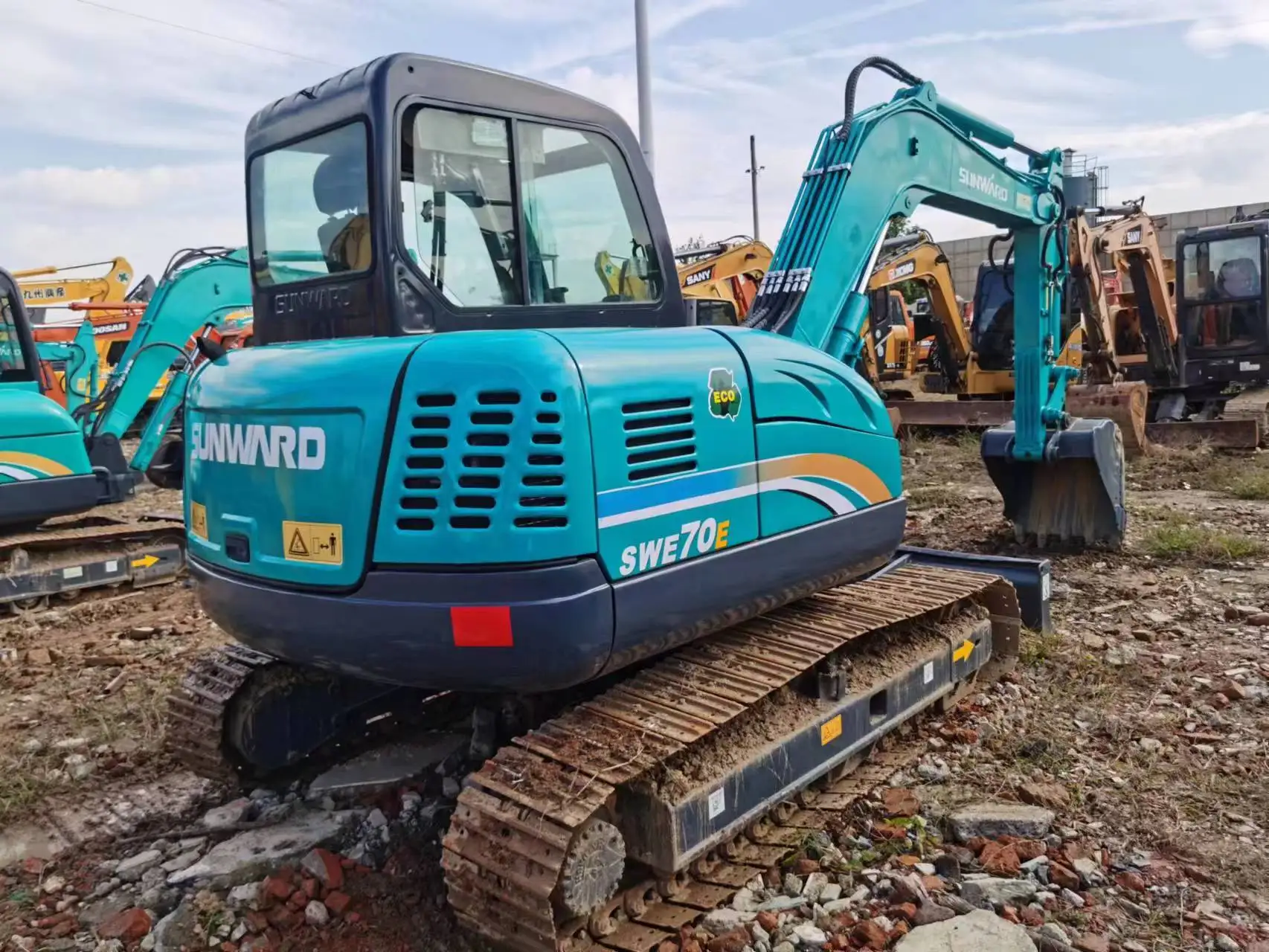 Рисунок 6 - Продажа брендовых экскаваторов Sunward Swe70e