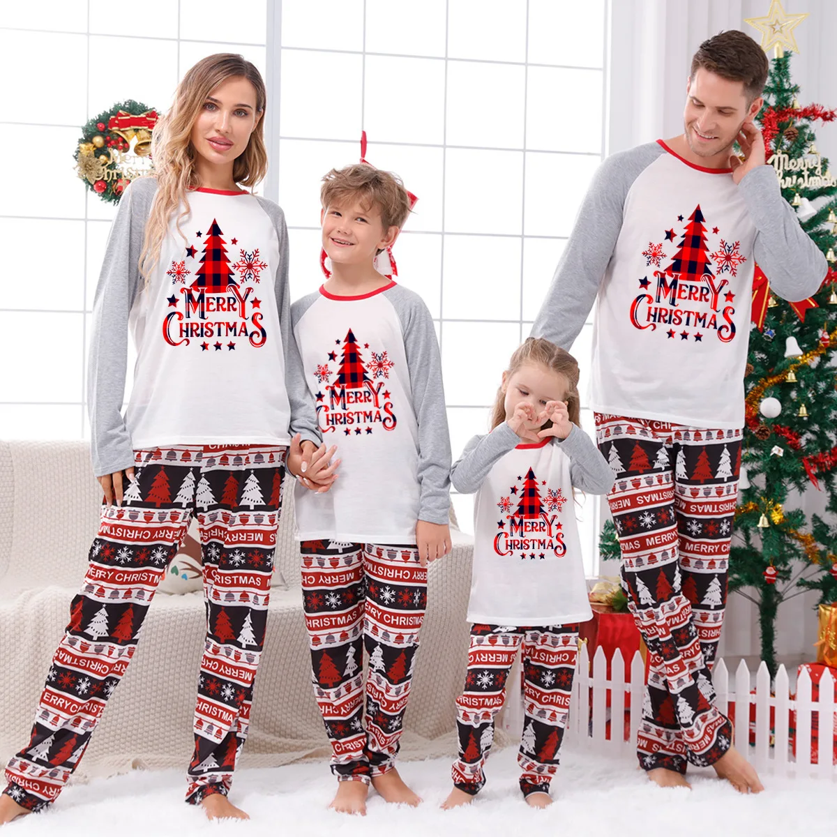 thumbnail image 1 of Conjuntos familiares a juego para Navidad, pijamas de 2 piezas para mamá, papá e hijos, mamelucos para bebé, ropa de dormir informal y holgada, pijamas de aspecto familiar para Navidad, 1 of 5