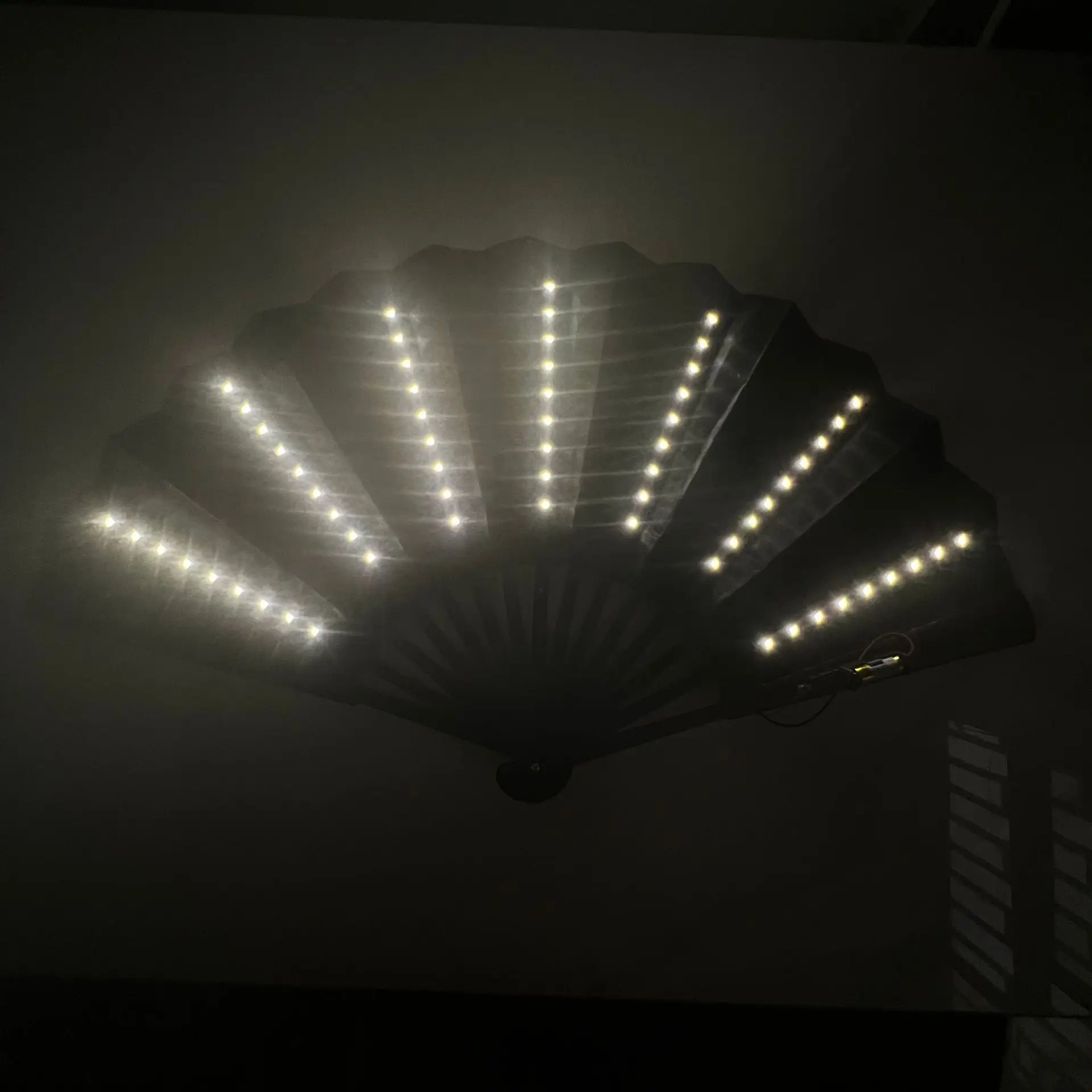 FoldableHandFanWithLedLightGlowingFluorescentDiscolorationFanForNightPerformanceDj