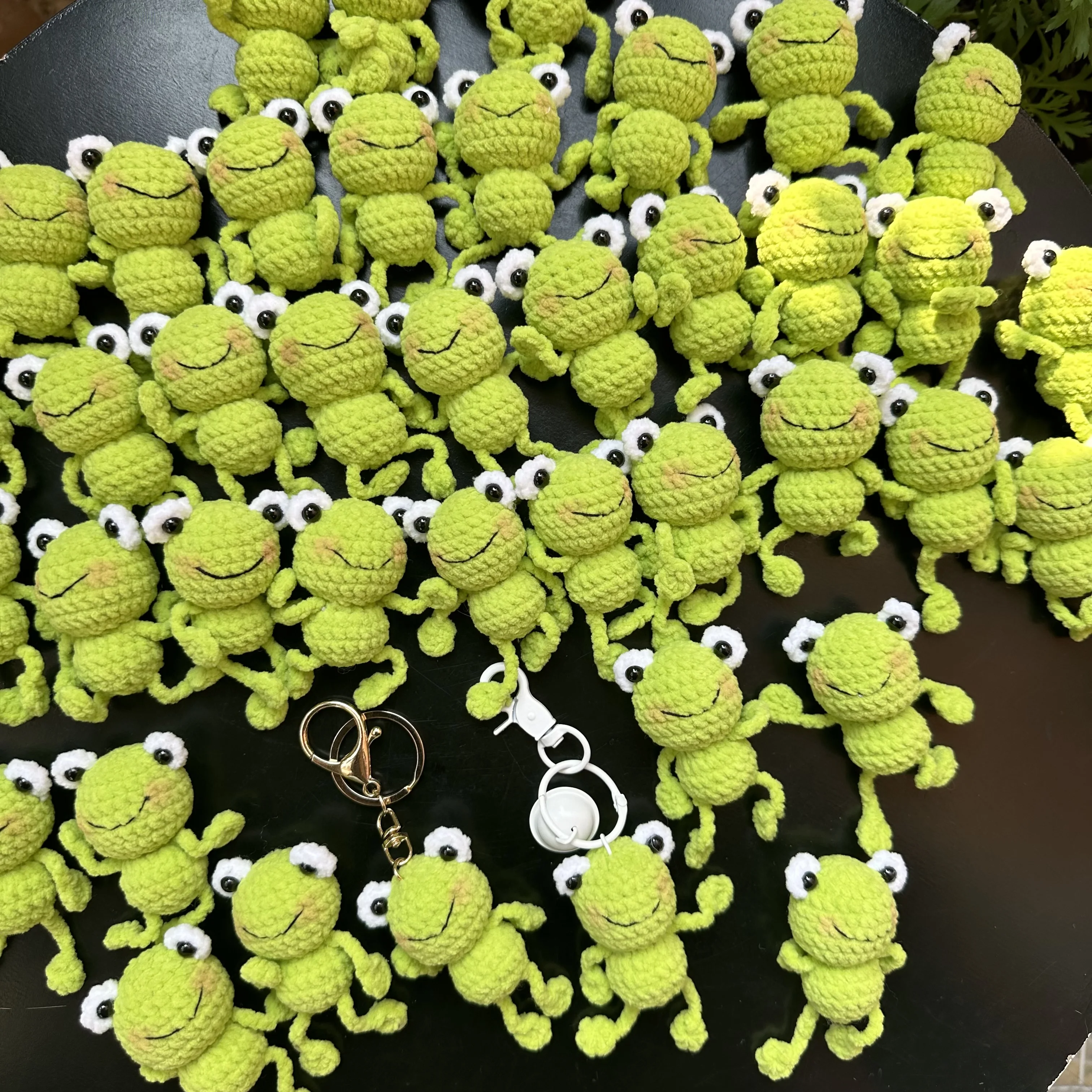 Mini Knitted Frog Keychain 2