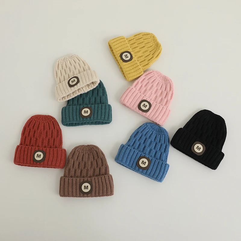 Рисунок 5 - Модная однотонная детская шапочка-бини