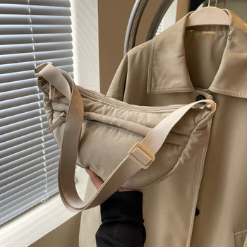 Fashion Crossbody Bags for Women Men Small Sling Shoulder Bag Luxury Design Handbag 2024 Chic Half Moon Crescent Hobo Bag Purses 2