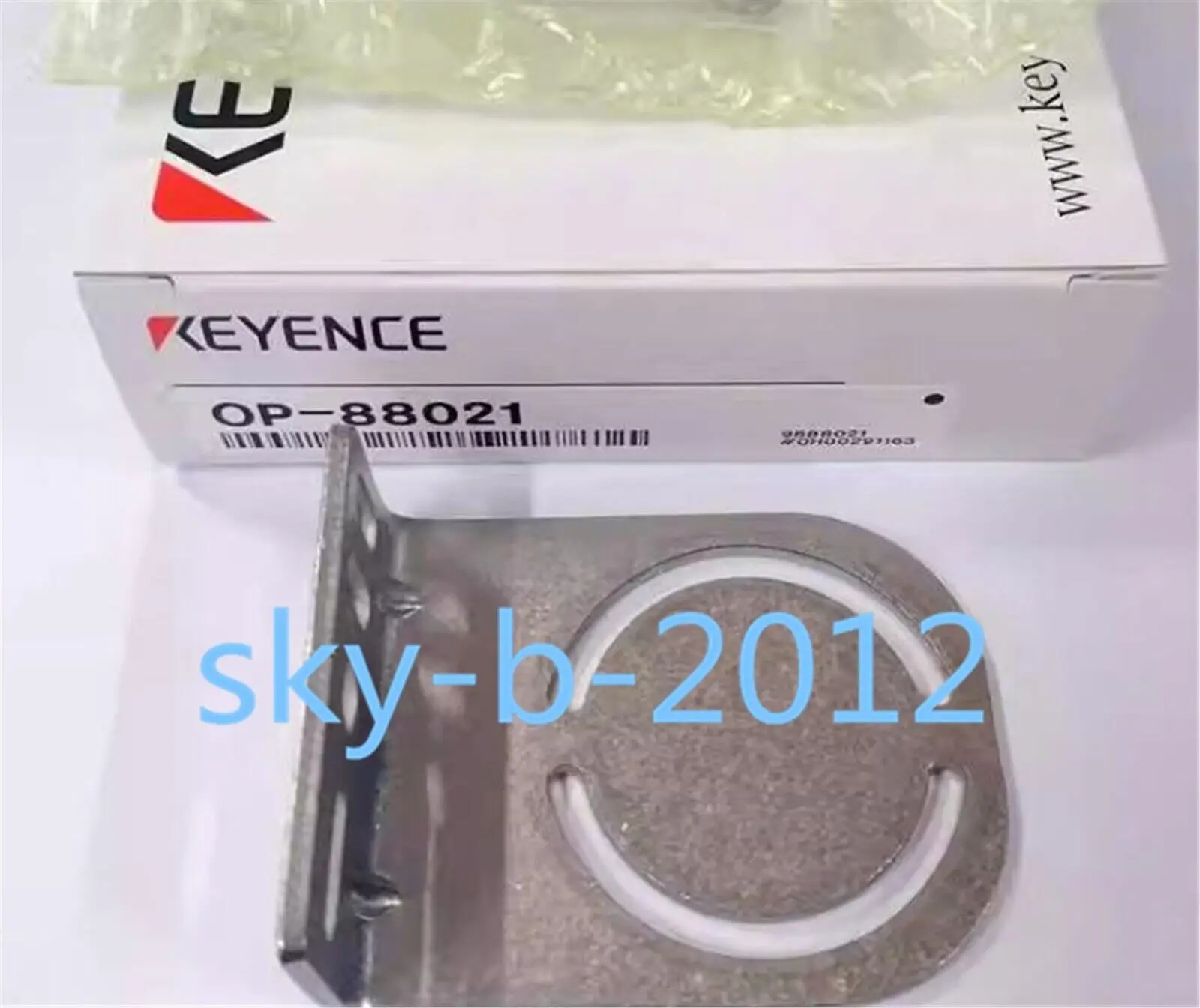 

1 pcs NEW IN BOX KEYENCE Laser sensor bracket OP-88021