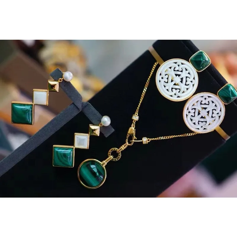 

Ruihe New Fashion 925 Silver Malachite with Zirconia Fritillaria Earring Necklace Set for Women Daily Jewelry Gifts Hoop Earring