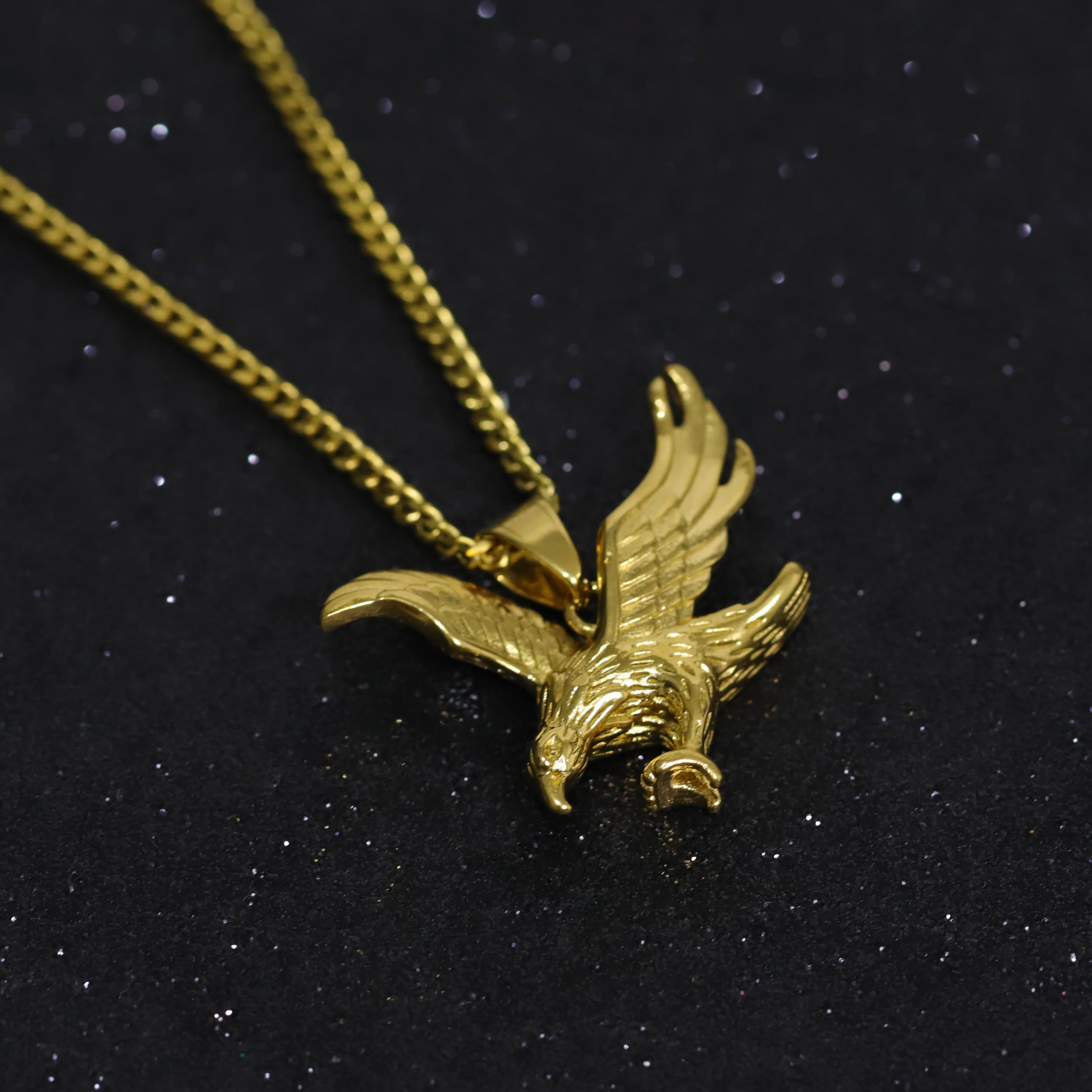 Water Proof 316L Stainless Steel Eagle Necklace Men Cuba Chain Pendant Gold Color Necklaces & Pendants For Men Jewelry