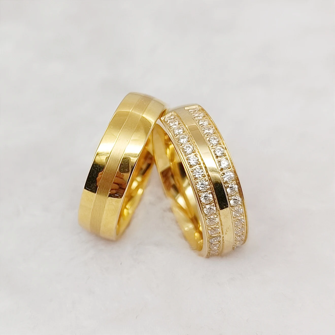 

High Quality Designer Wedding Rings For Couples 18 Carat Gold Plated Metal Stainless Steel cz Diamond Fashion men jewellery ring