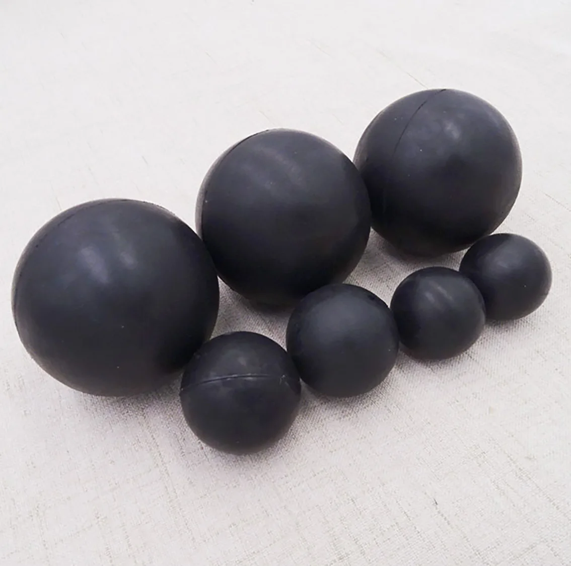 

1Pcs Black Solid Rubber Ball Diameter 30/32/38/35/40/43/45/48/50/55/60/65-100mm Round Sealing Rubber Ball Industrial DIY Parts