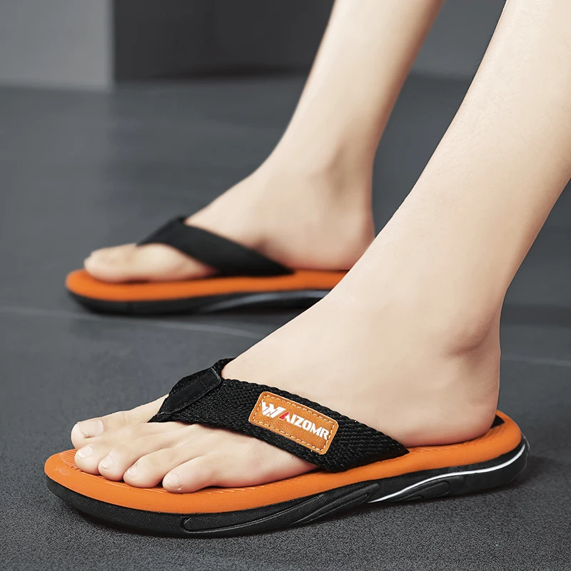 Summer Slippers Men Flip Flops Beach Sandals Non-Slip Casual Flat Shoes Mesh Slippers Indoor House Shoes For Men Outdoor Slides