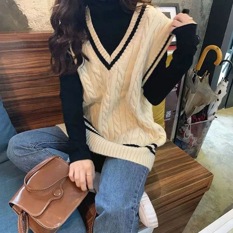 

Vintage Sweater Tops Women 2022 V Neck Loose Knitted Sleeveless Vest Spring Autumn Korean Style Fashion Female Pullover Clothing