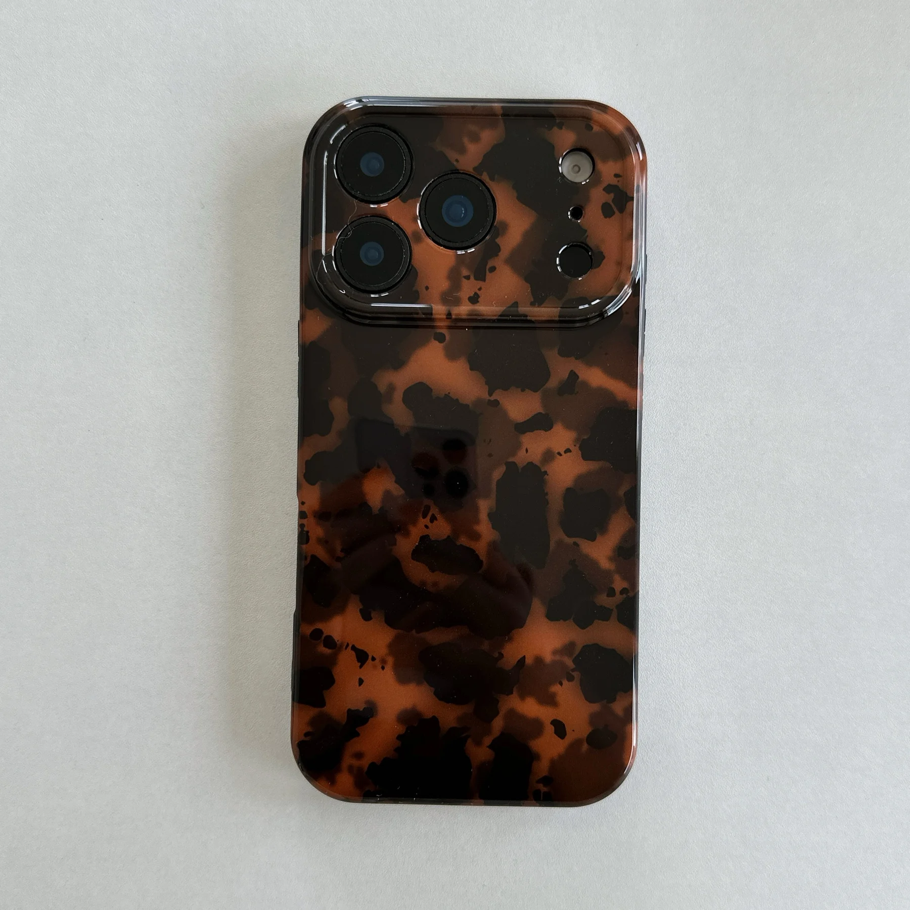 Retro Stylish Amber Lamber Pattern Glossy Phone Cover Case