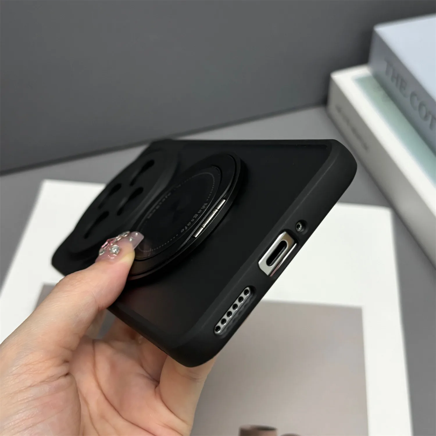 Frosted 360 Magnetic Mount Skin-Friendly Anti-Drop PC Cover