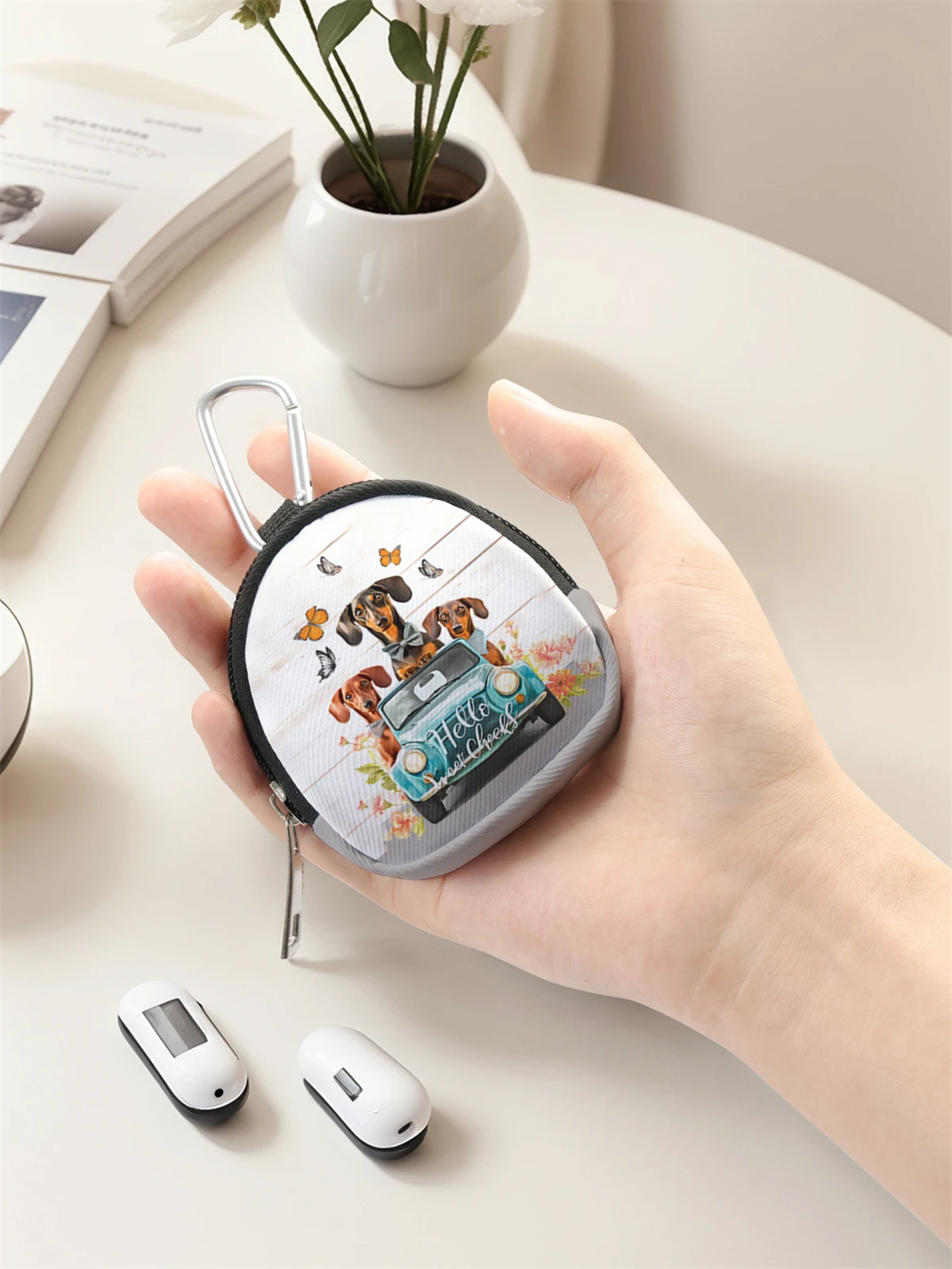 Dog pattern printed mini wallet, zipper change bag with hook clip, headphone key bag, suitable for men and women