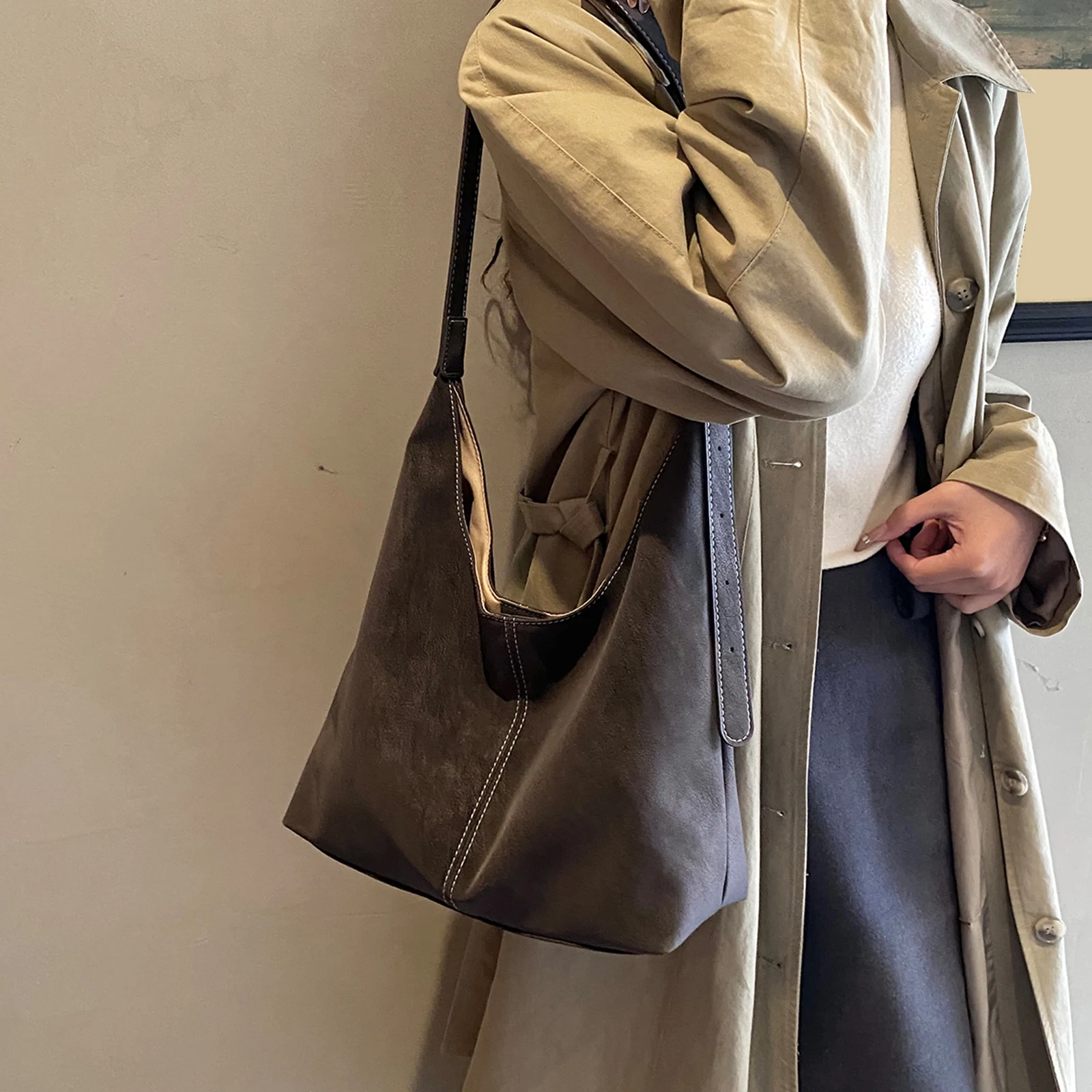 Women PU Leather Shoulder Bag Fashion Underarm Bag with Adjustable Strap Hobo Bags for Travel Dating Shopping