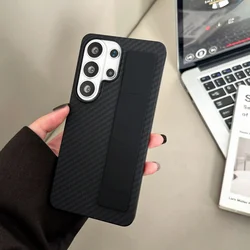 Luxury Silicone Elastic Wrist Strap Phone Case with Carbon Fiber Texture - Galaxy S23 Ultra (Black)