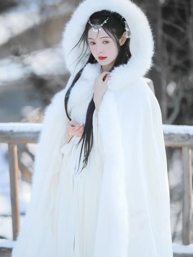 Hanfu Cloak Female Winter Chinese Style Big Fur Collar Maoni Fleece Lined Padded Warm Keeping Cloak