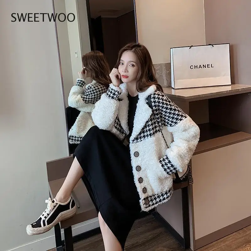 

Korean Fashion Plaid Lamb Wool Jacket Women Winter Vintage Houndstooth Luxury Designer Clothing Women Faux Fur Coat Tide 2022