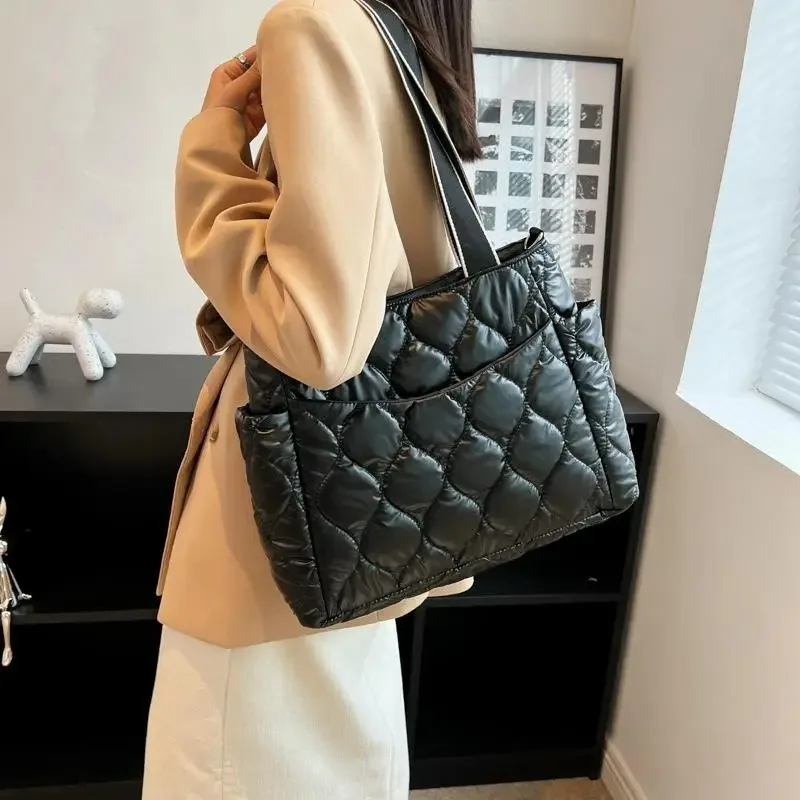 Casual Quilted Padded Crossbody Bags for Women Nylon Down Cotton Shoulder Bag Puffy Handbags Large Capacity Tote Bag 2023 Winter
