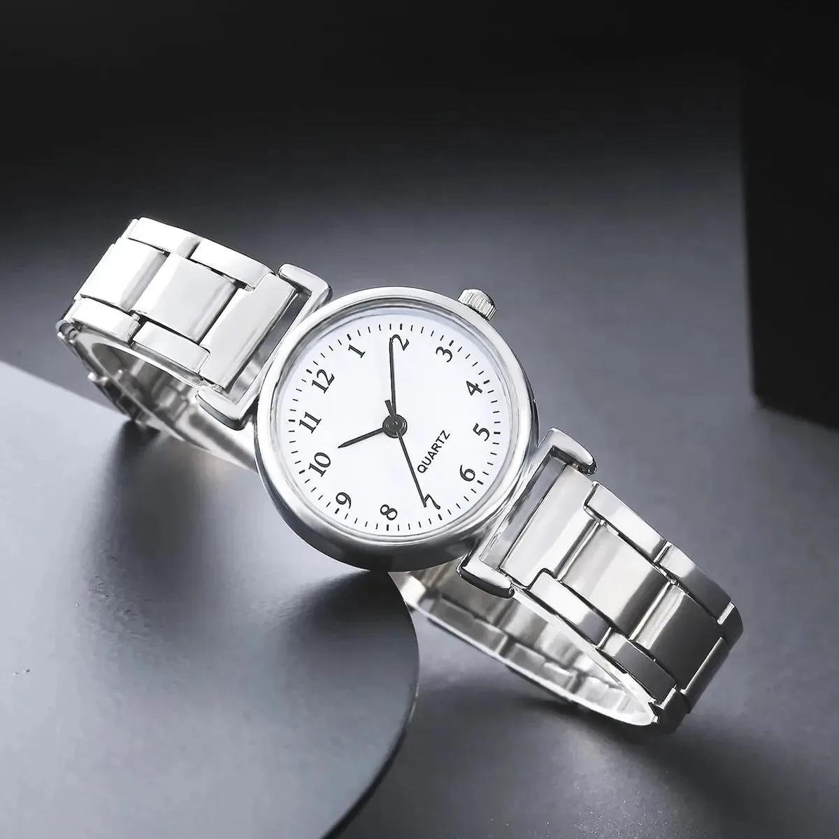 1Pcs Girls Cute Little Fresh Silver Digital Steel Quartz Watch Junior High School Girlfriends Birthday Christmas Gift 2