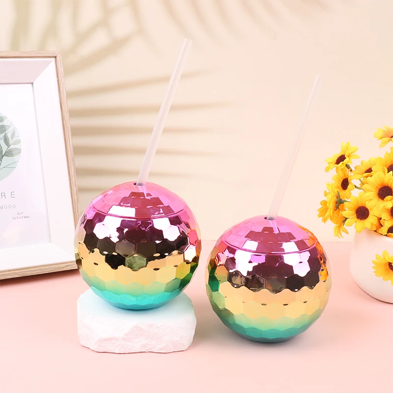 Рисунок 2 - 600 мл, чашки для дискотеки с крышкой и соломинкой