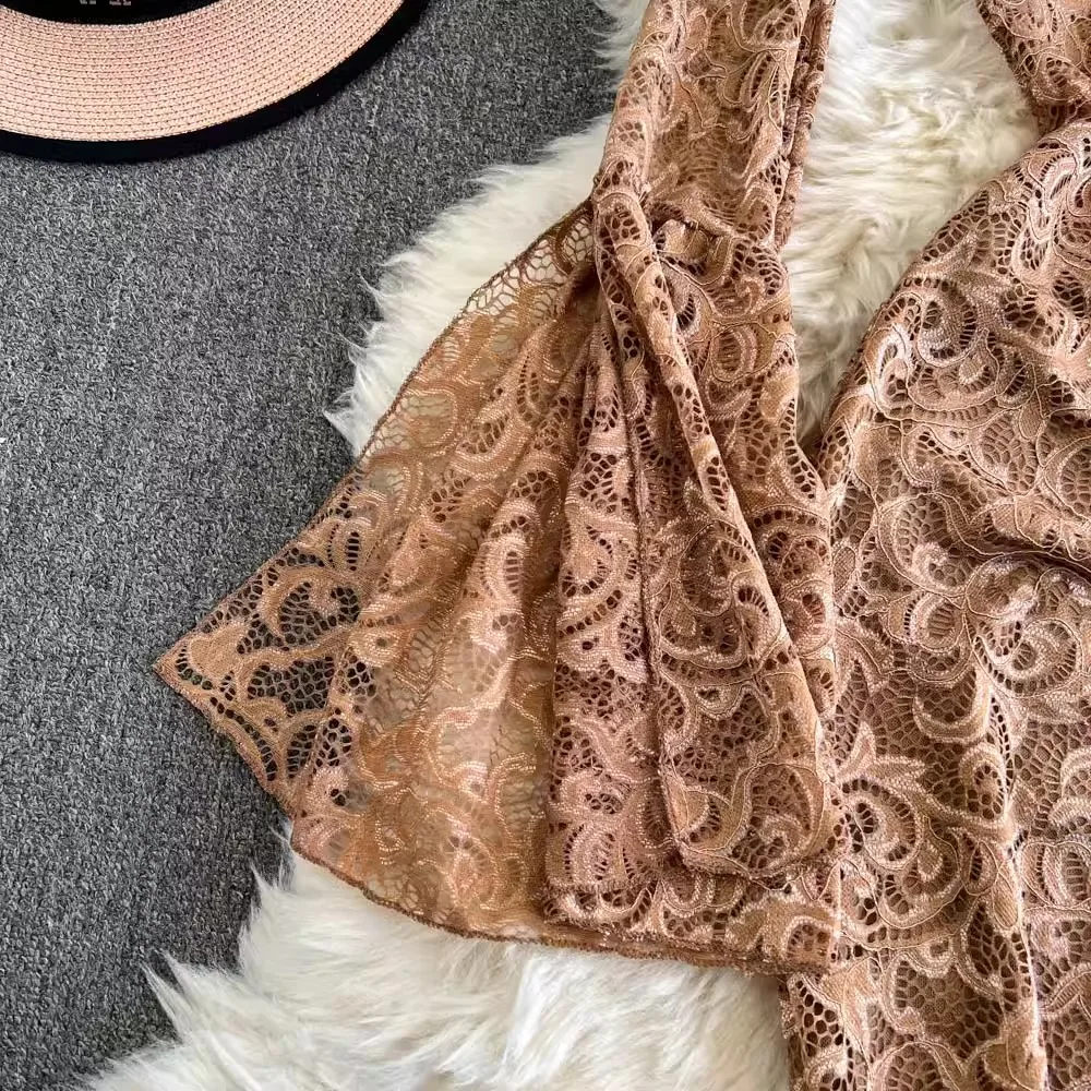 فستان دانتيل رسمي كم واسع