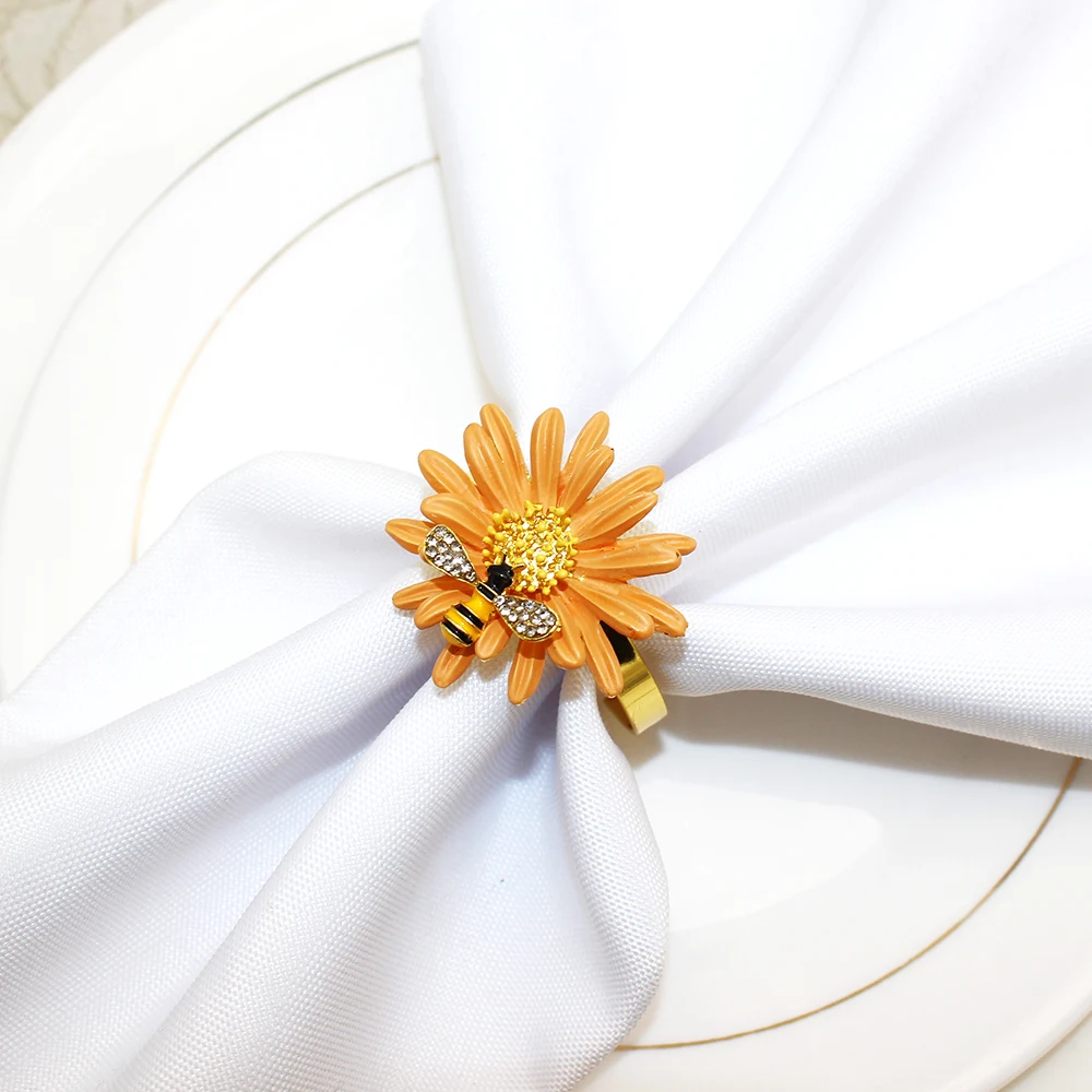 Flower Bee Napkin Rings Metal Daisy Flower Napkin Holder Gold Wedding Buckles for Party Home Table Decor 6Pcs napkin ring