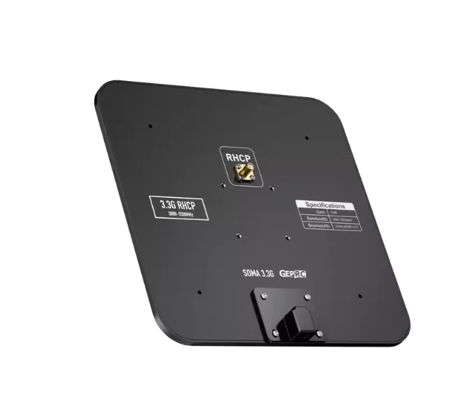 Antenne Patch Directionnelle GEPRC SOMA 3.3G ou 5.8G fixée sur un bras de drone, adaptée aux vols longue distance.