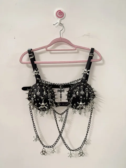 Skull Pendant Chain Bra Top 4