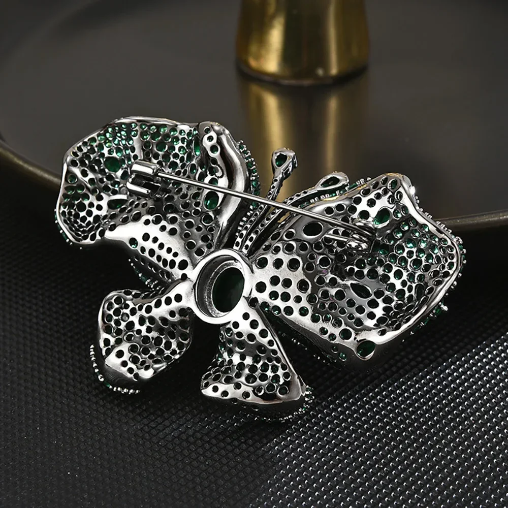 Women Brooches Butterfly Green Crystal Color Fashion Jewely Men Beauty Girl Pins Hot Sale Party Gifts for Man Wholesale
